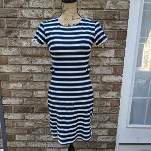⭐ Banana Republic striped sheath dress size 2